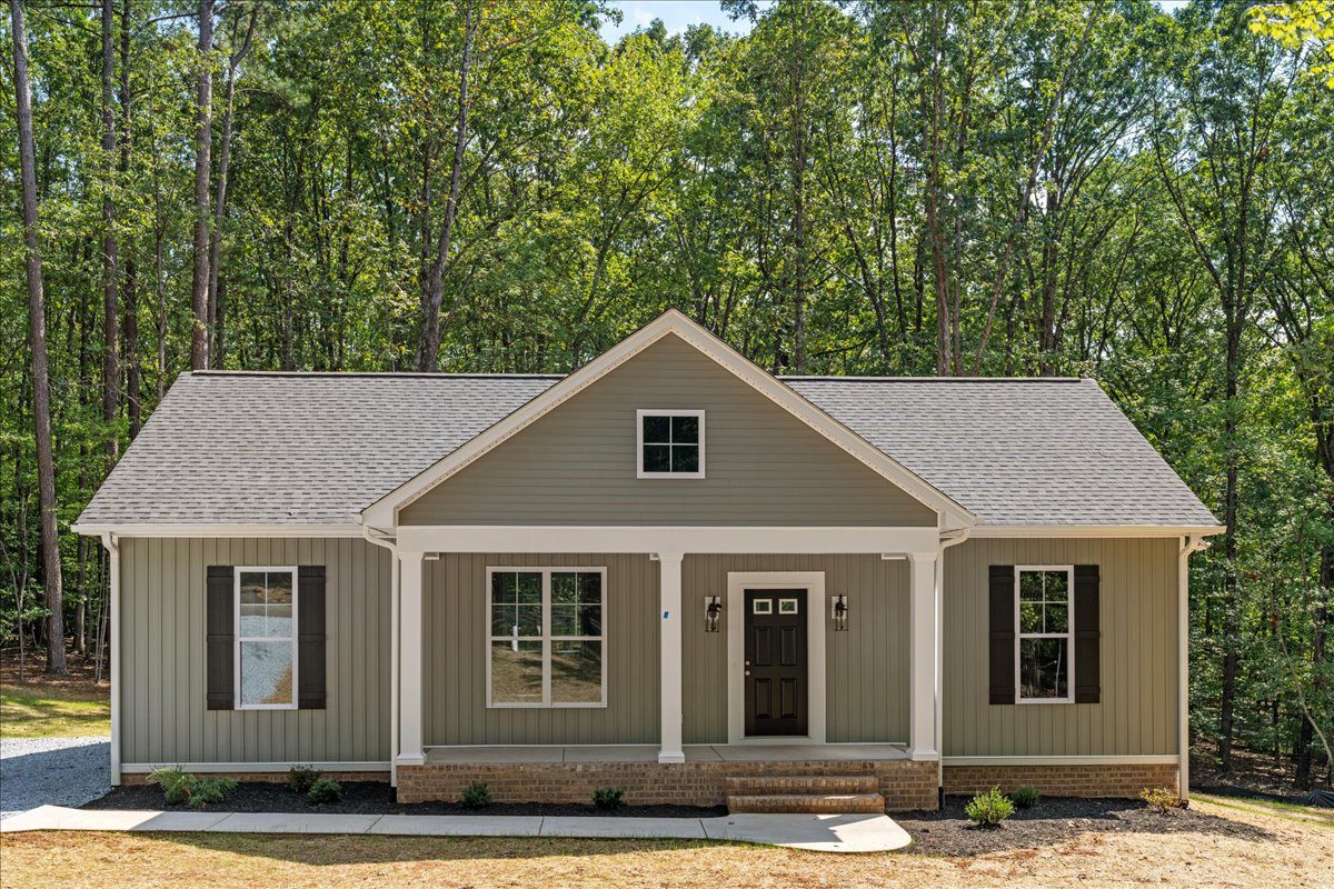 01 Outside Front 3, Rock River Homes